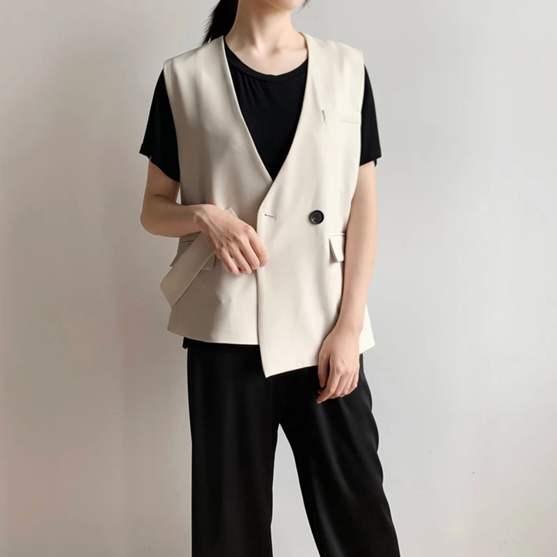 Autumn Women Vest Short Sleeve V Neck Single-breasted winter vest Solid Korea Style Women Coat sleeveless blazer gilet femme