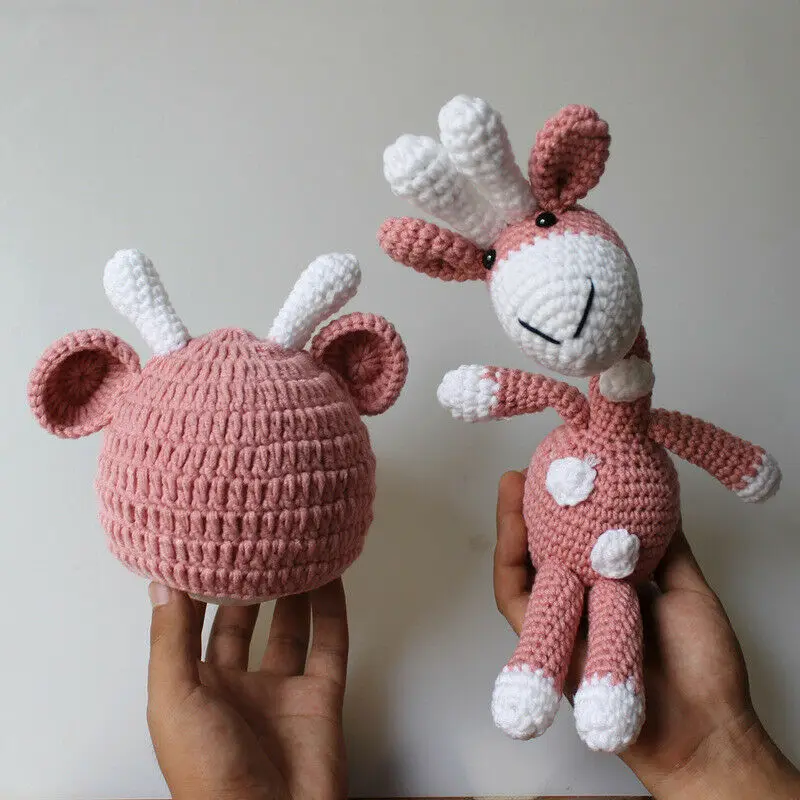 Вязаная шапка с животными для новорожденных мальчиков и девочек+ кукольная игрушка, комплект из 2 предметов, милые шапки с рисунком жирафа, медведя, кролика, 10 цветов - Цвет: Pink Giraffe