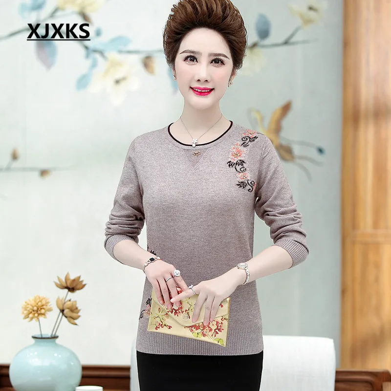 XJXKS autumn winter new plus size women sweater exquisite beaded comfortable cashmere knitted sweater women pullover - Цвет: Хаки
