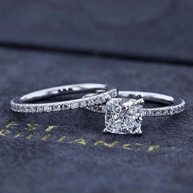 

2Pcs/Set Classic Wedding Rings Set Princess Cut Cubic Zirconia Ring Silver Plated Square Crystal Ring Engagement Women Jewelry