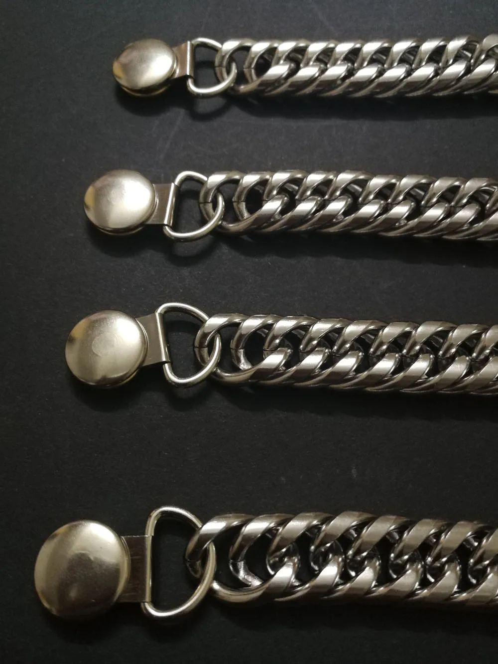 EXTENSION DE GILET AVEC INDIEN ET BOUTONS PRESSION