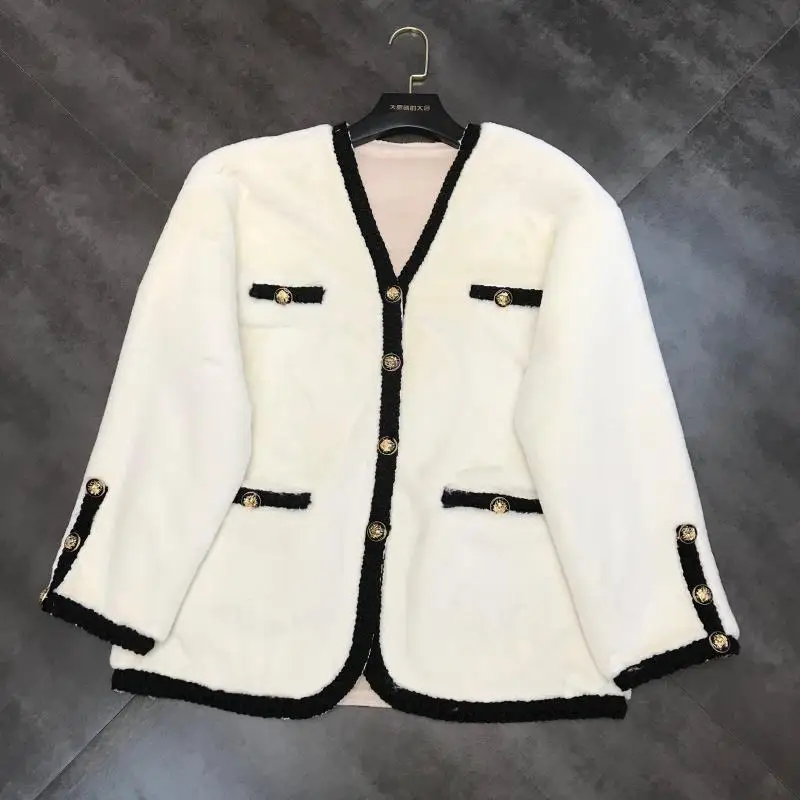 

New metal buckle color matching edge fuzzy little sweet wind v neck short coat coat female