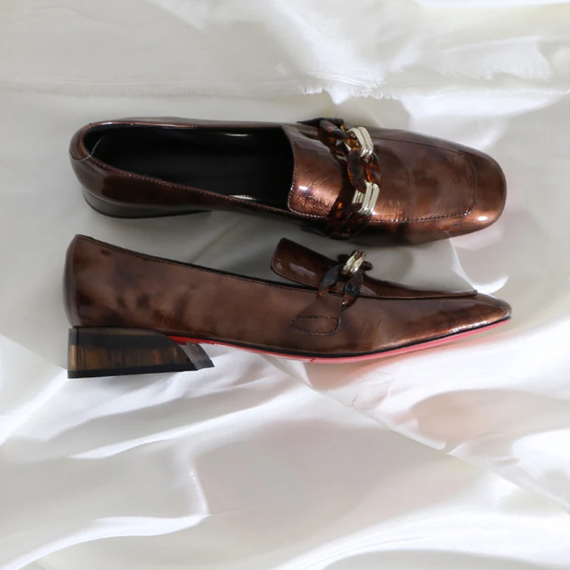 Xiuningyan/Высококачественная женская повседневная обувь на плоской подошве с металлической цепочкой; женские оксфорды из натуральной кожи; настоящая фотография; Creeper лоферы с перфорацией типа «броги»; - Цвет: brown