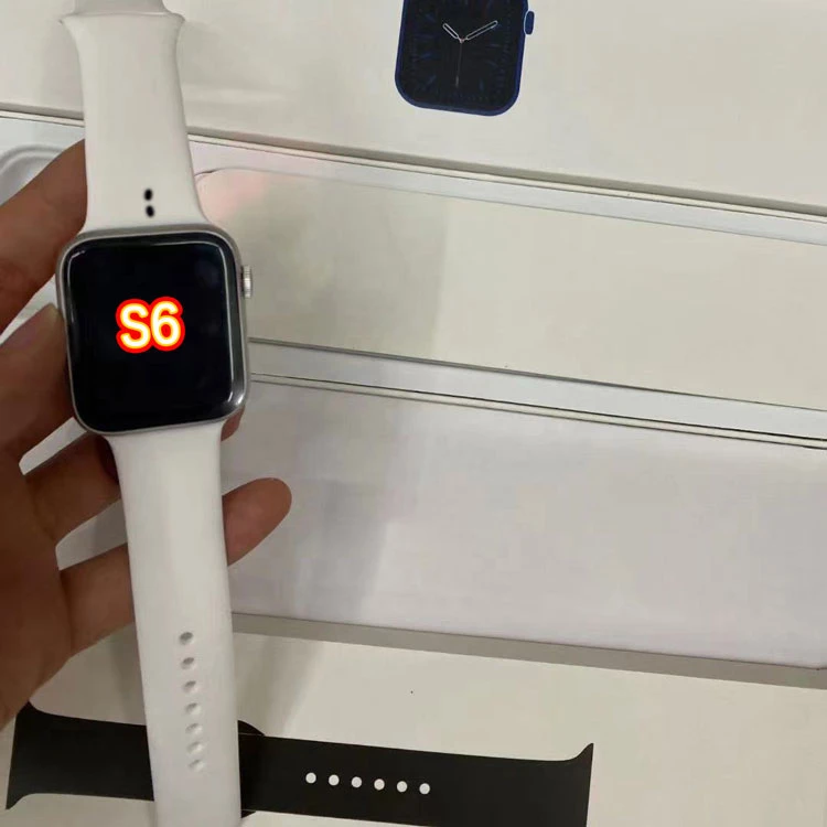 1 of 1 apple 6 series smart watch