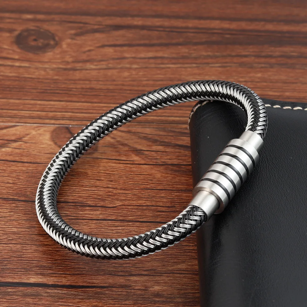 11184816446_1847557954