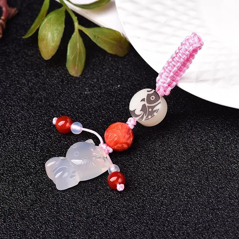 

Pure natural white chalcedony kt cat carving keychain, exquisite workmanship, female accessories, pendants, classic