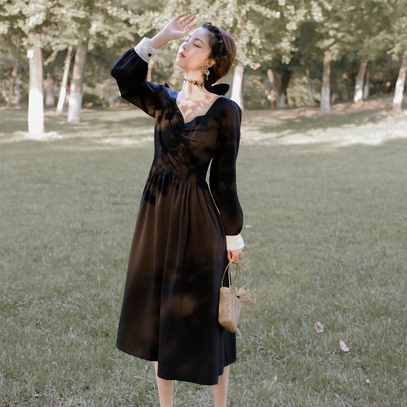 Make French retro black long sleeve dress in autumn outfit new female show thin waist marked price