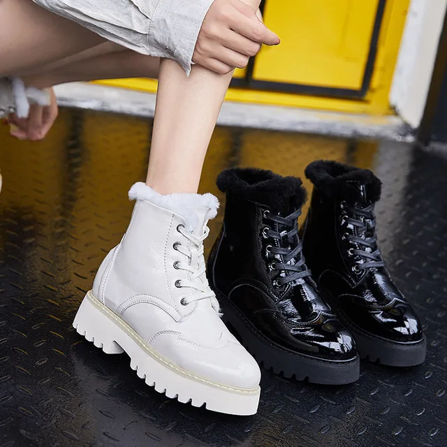 Новые зимние ботинки на высоком каблуке с узором; непромокаемые женские ботинки белого цвета с толстой подошвой; теплые удобные