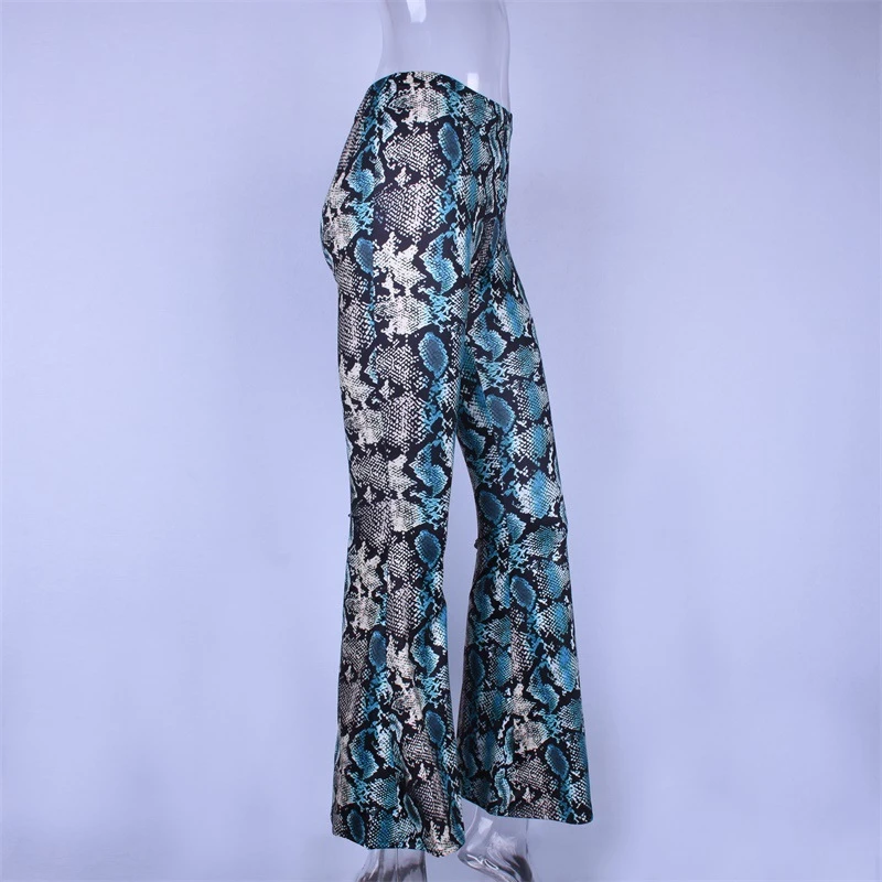 9402808297_1963300012