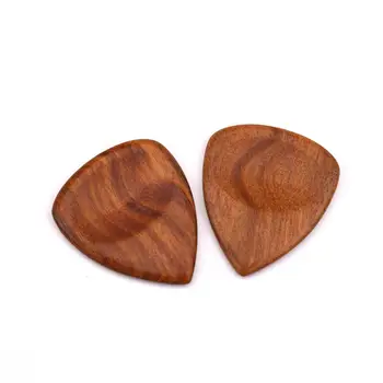 

Wooden Guitar Picks Bass Ukulele Plectrum Hearted Shape Picks Electric Acoustic Guitar Picks Can Be Drillable for Pendant Gift