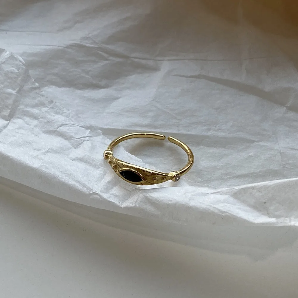 12953996323_699902395