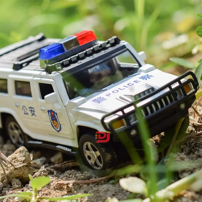 Настоящая модель автомобиля Hummer из сплава, полицейский автомобиль, специальная модель автомобиля, коллекционный игрушечный светильник, музыкальный подарок для мальчика