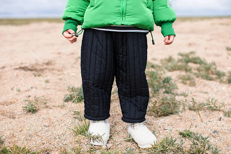 Модные джинсы для мальчиков 3 вида цветов стеганые теплые сапоги с вертикальными полосами повседневные штаны для маленьких девочек; утепленные флисовые брюки, подходящие для любого размера От 2 до 7 лет