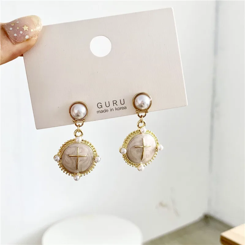 Simple White Enamel Round Clip on Earrings without Piercing Royal Baroque Elegant Cross No Ears Hole Clips Earrings