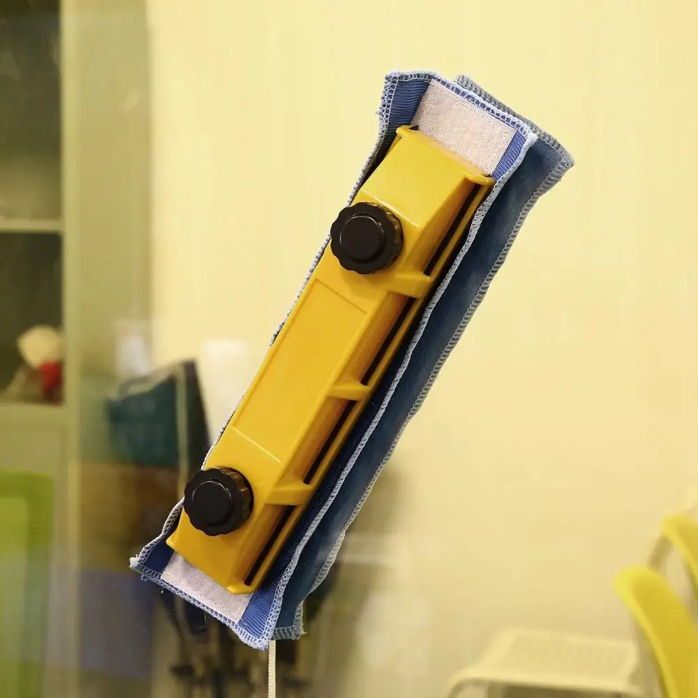

1PC Magnetic Window Cleaner for Single Glazing Windows Portable Useful Glass Cleaning Tool with Cloth for Home Use