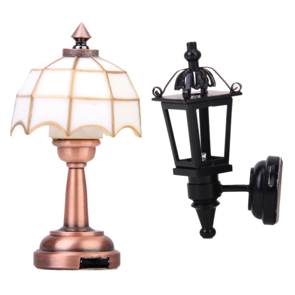 

Mini Cute Metal Table Lamp Model Toy with Steet Light Lamp for 1/12 Dollhouse Miniature Decor Ornament