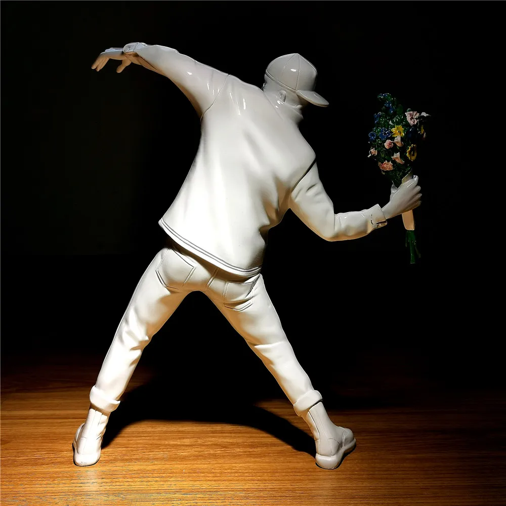 FLOWER BOMBER バンクシー フィギュアWHITE