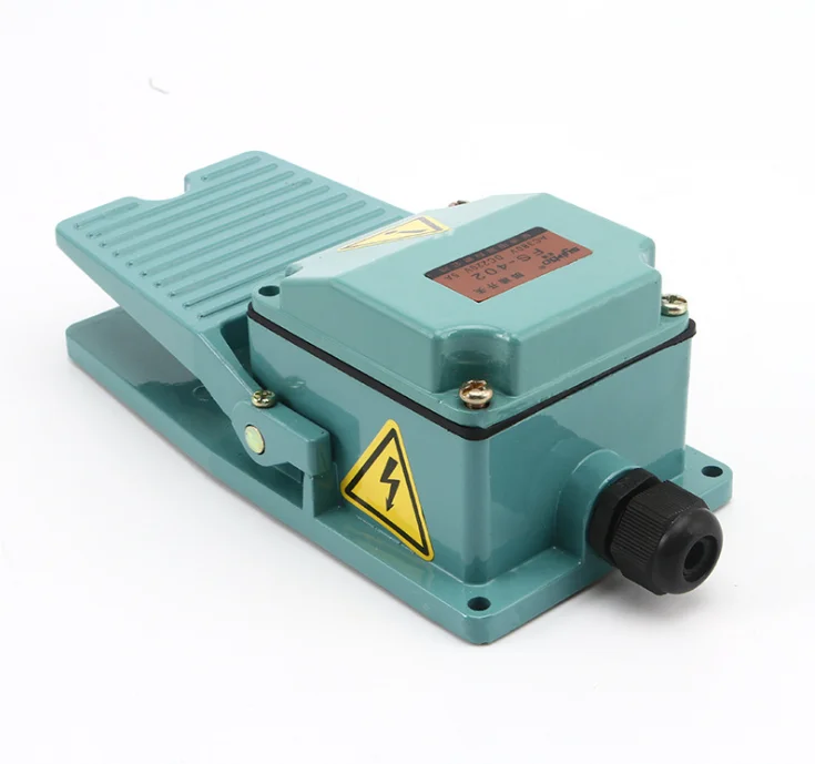

1 PCS AC 250V 15A 1NO 1NC Momentary Treadle Pedal Foot Switch w Cable Gland TFS-402 Green
