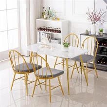 Table à manger de cuisine et chaises de bistrot, ensemble d'art en fer doré pour réunions de Restaurant intérieures et extérieures, assemblage facile, Stock américain 4 pièces