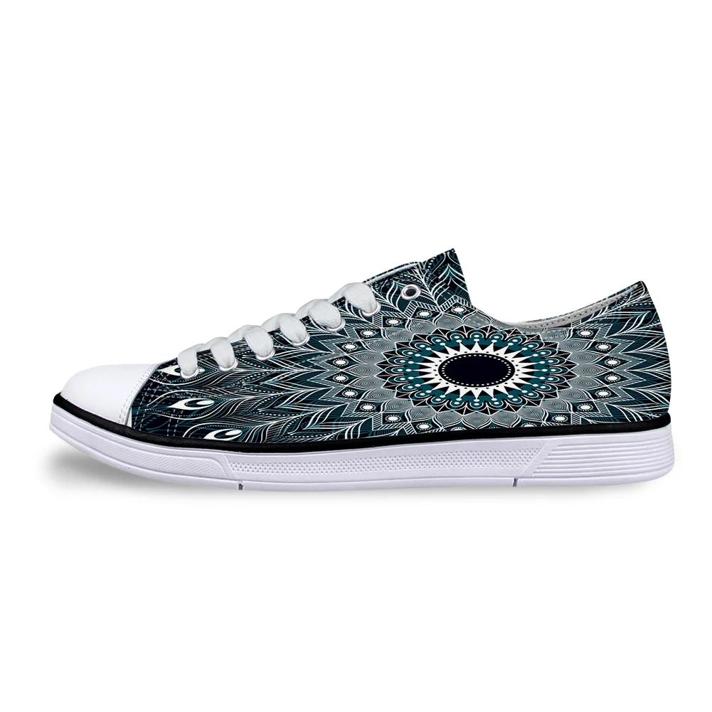 

Abstract Mandala Peacock Feathers Unisex Canvas Shoes For Men Classic Flats Canvas Shoes Teen Boys Studnets Low Top Sneakers
