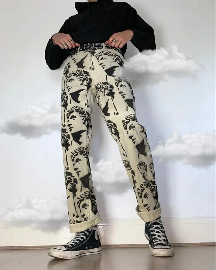 Obtenga esto ¡Novedad de 2020! Ropa para hombre, pantalones vaqueros holgados lavados blancos para hombre, pantalones vaqueros rectos con tinte de corbata, pantalones vaqueros negros con retrato estampado, pantalones para hombre de Hip Hop ezYoMxQeE0x