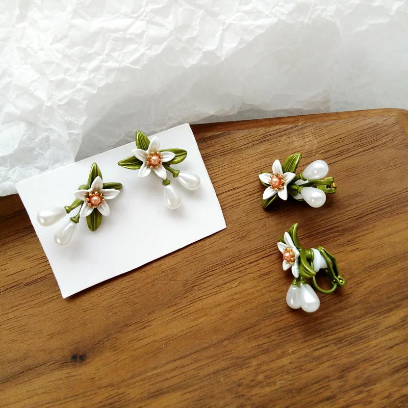

Timlee E218 New Personality Temperament Flowers Plants Imitation Pearl Drop Earring Popular Accessories wholesale