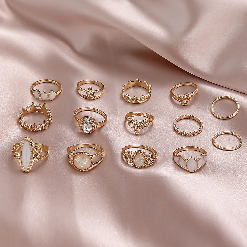 2021 Trendy Fashion New Jewelry Imitation Amber Jewelry Retro Inlaid Diamond Carved Starry Sky Gem Set Ring Holiday Gift