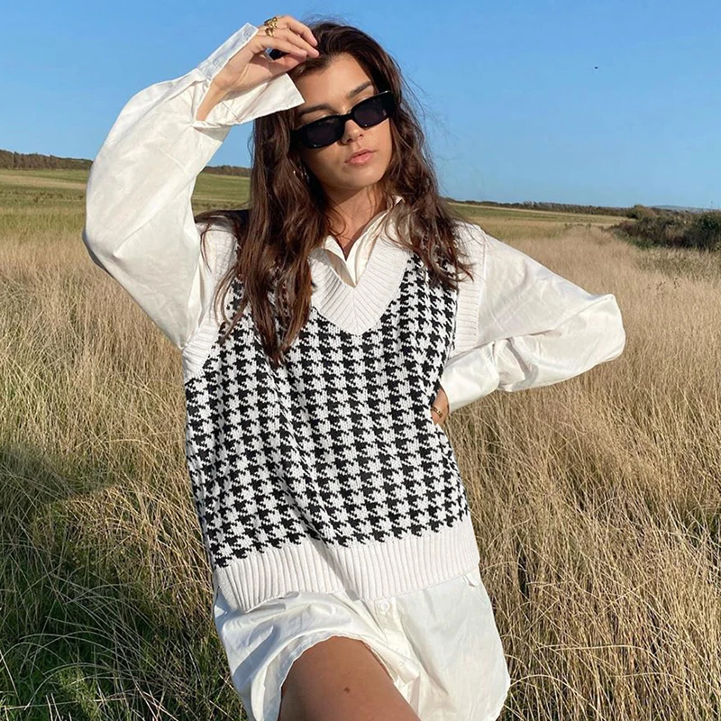Houndstooth Plaid V Neck Sweater Vest 