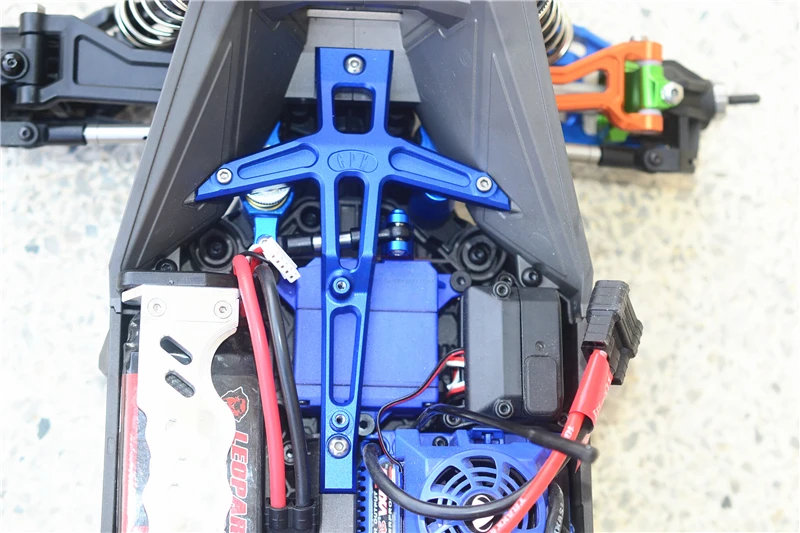 Передняя фиксированная рулевая панель из алюминиевого сплава для TRAXXAS 1/10 MAXX MONSTER TRUCK-89076-4 1:10 rc car part