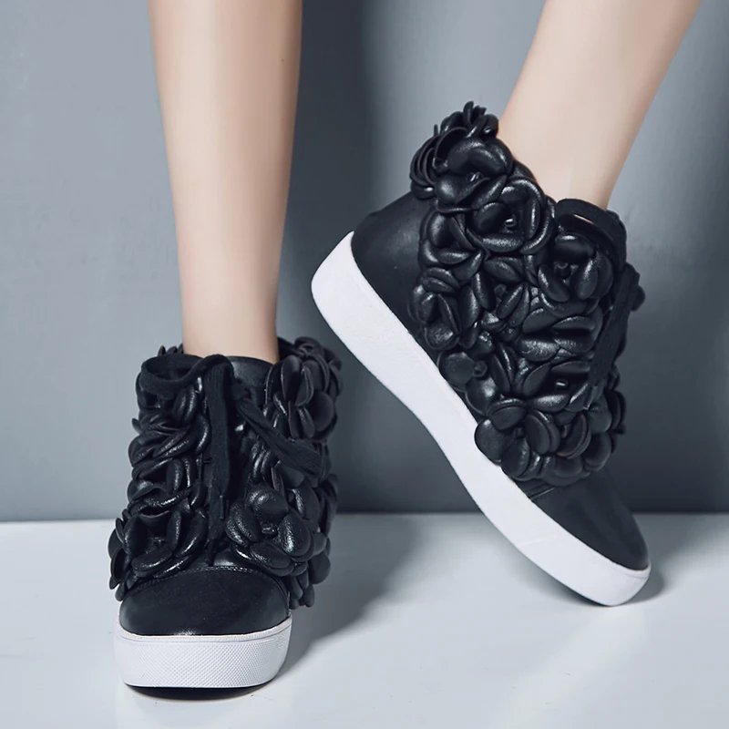 

Autumn genuine leather women's shoes round toe handmade flower decoration lace-up fashion winter short plush casual shoes