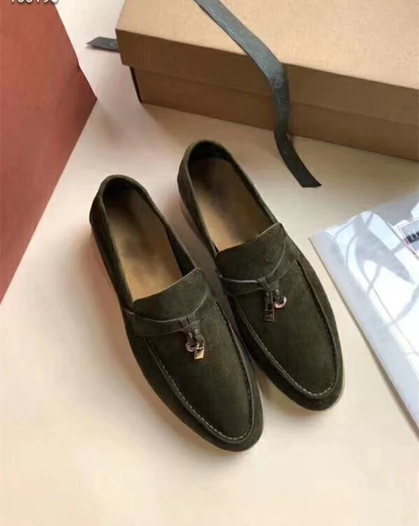 Разноцветные замшевые туфли на плоской подошве из натуральной кожи для мужчин; удобные повседневные туфли с круглым носком, украшенные металлическим замком; классические лоферы с открытым носком - Цвет: dark green