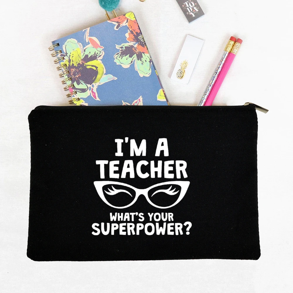 Safta Real Madrid EQUIPACIÓN 25/26 Trousse Carrée En | FindTheDeal