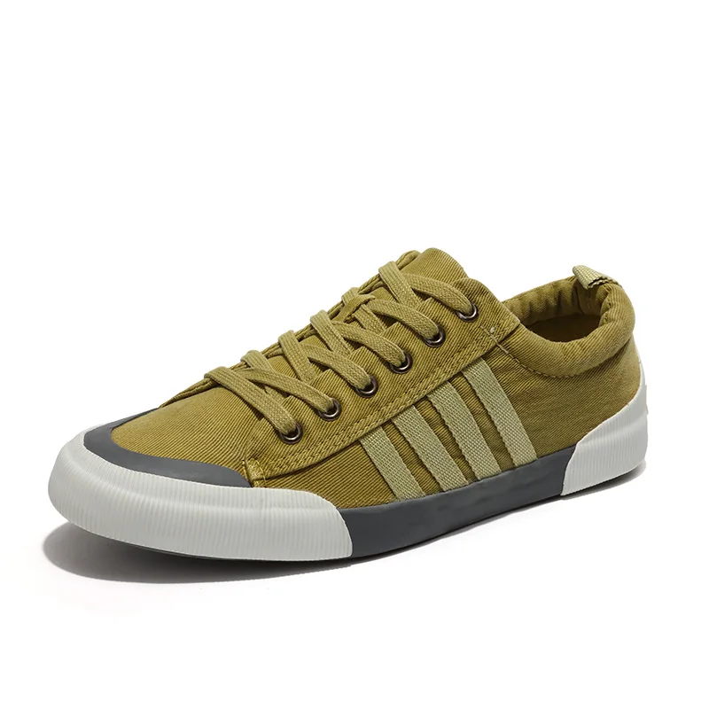 Spring Men's Vulcanized Shoes 2023 New Flat Non-leather Casual Shoe Autumn Breathable Sneakers China Fashion Red Footwear Men