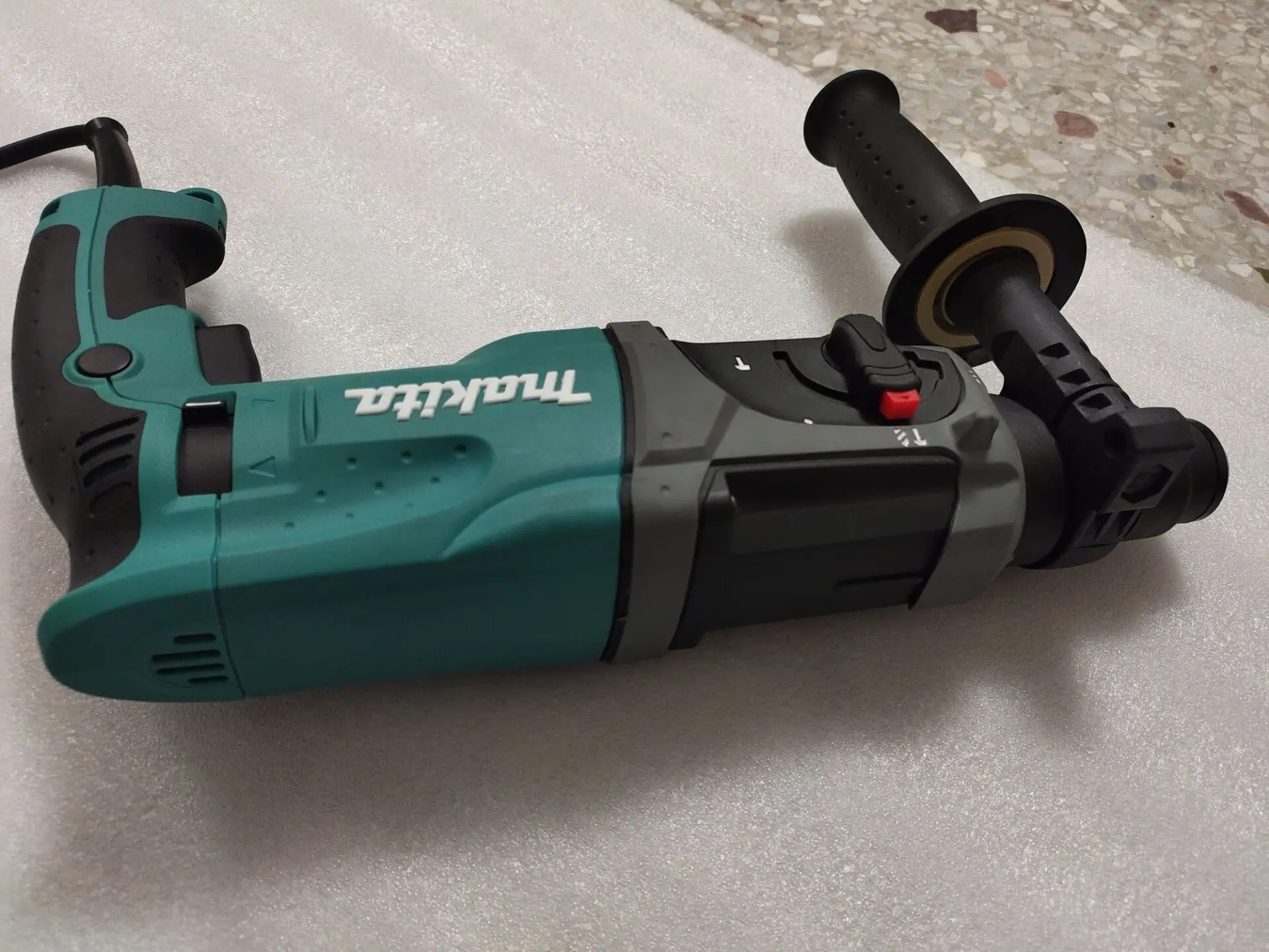 Перфоратор Makita HR2470F, ударная дрель, ручная дрель, Кирка, светильник трехцелевой, многофункциональный, светодиодный светильник s