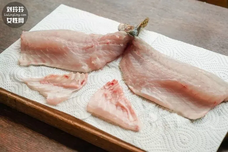 年夜飯上的松鼠鱖魚做法 松鼠桂魚標準花刀8