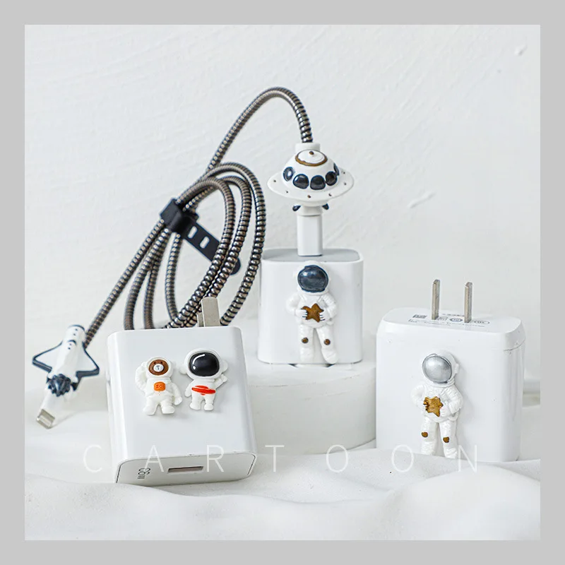 Nuovo Accessorio Per Cavo Animal Bite 18/20 W Usb Charger Plug Cable Protector Per Iphone 13 12 Pro Max Usb Spiral Cable Protection