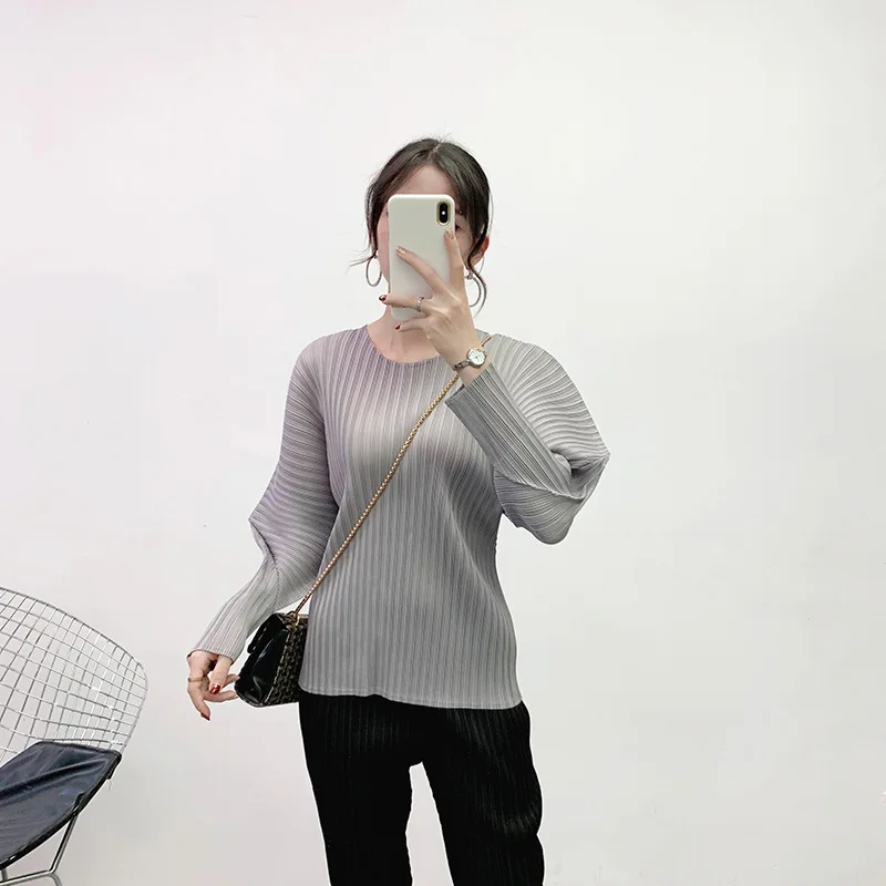 Топы размера плюс для женщин 45-75 кг осень зима эластичные свободные Miyake плиссированные с круглым вырезом с длинным рукавом одноцветные базовые футболки