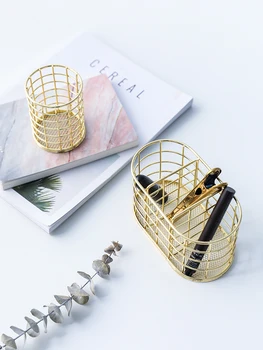 

Gold-plated Wrought Iron Gold Pen Holder Hollow Cosmetic Debris Storage Tank Creative Finishing Tube