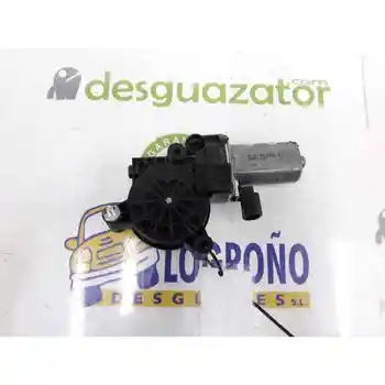 

37103001 WINDOW MOTOR FRONT RIGHT RENAULT TRAFIC COMBI (AB 4.01)