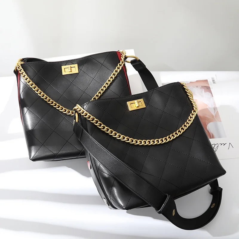 

2020 new leather wide shoulder strap single shoulder messenger bag large capacity net red diamond chain hippie bag