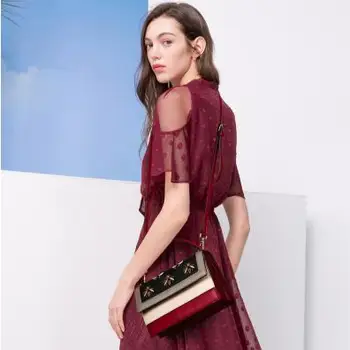 

2019 new fashion embroidery Single Shoulder Messenger BagAAA303