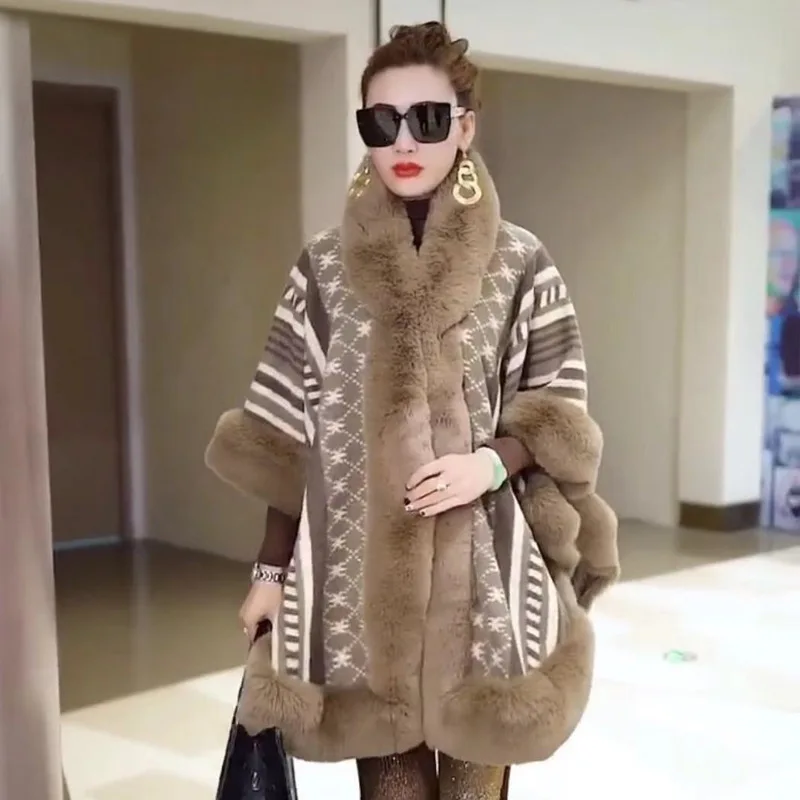 Winter Warm Big Pendulum Capes Fashion Stars Printed Poncho Women Out Streetwear Faux Rabbit Fur Collar Batwing Sleeves Overcoat