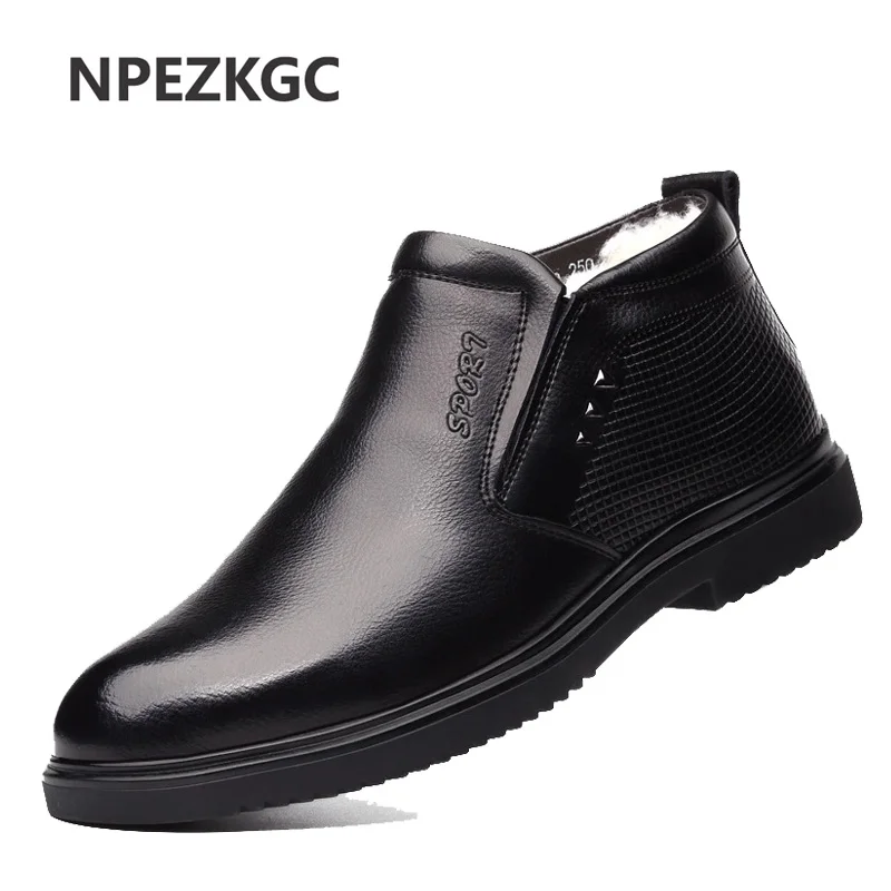 Baratos 2019 nuevas botas de cuero de trabajo para hombres de moda botas de nieve de invierno frío cálido para hombres zapatos de cuero genuino botas de algodón de lana para hombres calzado