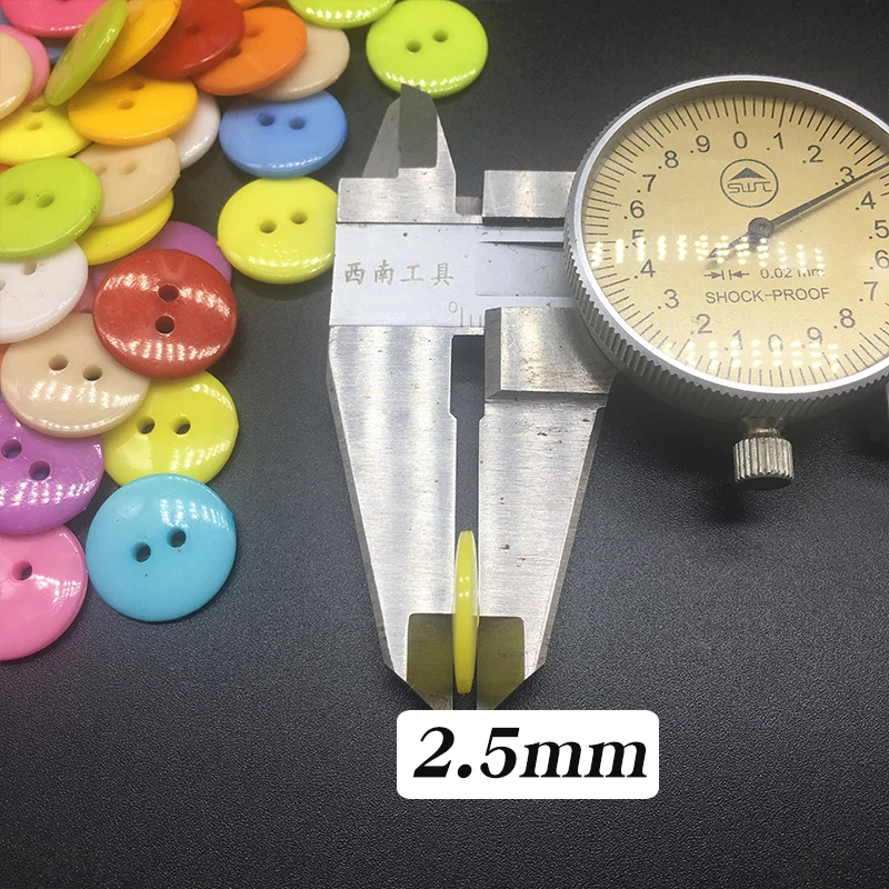 15 mm Kids Sewing Buttons Plastic Clothes Tools 2 Holes Round Shape Random Colors Garment Accessories 15 pcs