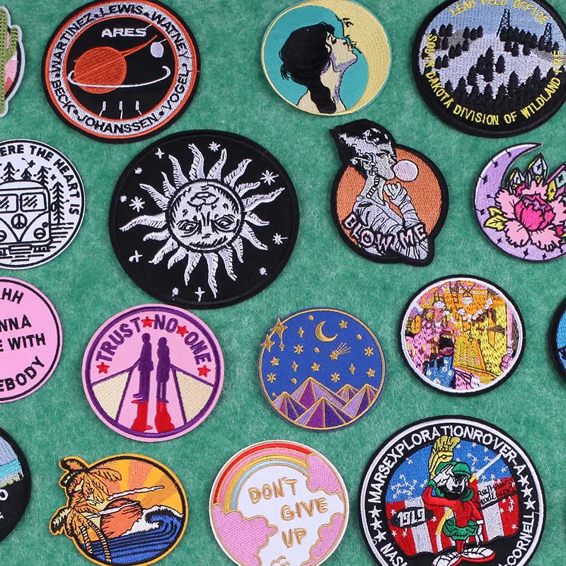 Butterfly Embroidered Patches for Clothing Thermoadhesive Badges Flower