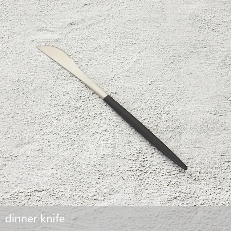 dinner knife