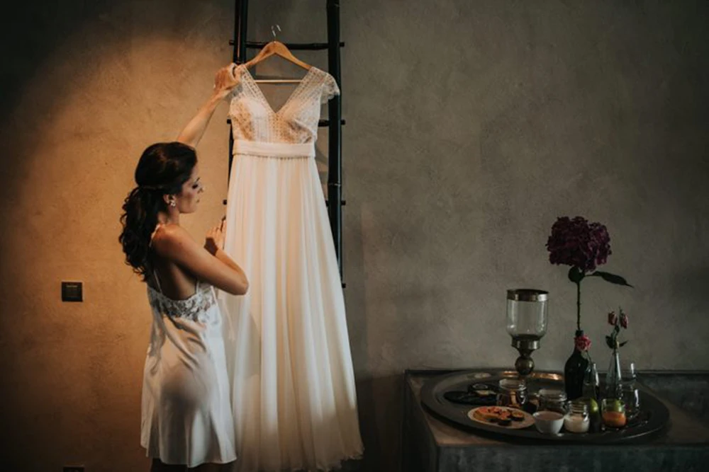 Mryarce Vintage-Brautkleid aus Spitze und Chiffon in A-Linie, rustikales Hochzeitskleid mit kurzen Ärmeln und offenem Rücken – Detail 9