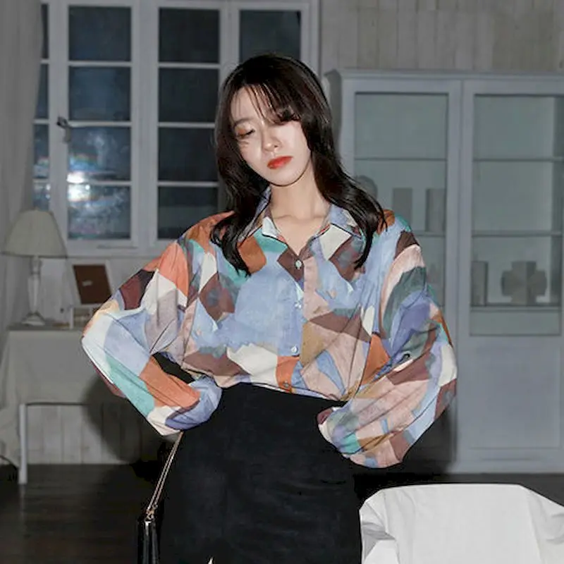 

Hong Kong Style Shirt Women Retro Cold Summer 2020 New Korean Version of Wild Geometric Chiffon Long-sleeved Harajuku Blouses