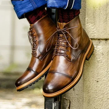 

New Men Martin Boots Man Ankle Boots Male Lace-up Casual Shoes Men Bullock Boots Fashion Vintage High-top Leather Boot