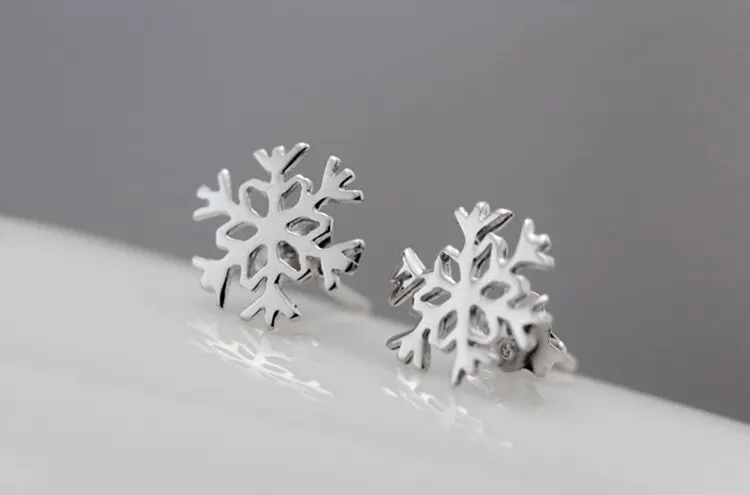 Newly Arrival Fashion Charming Jewelry Accessories Snowflake Shaped Trend Color Woman Earrings
